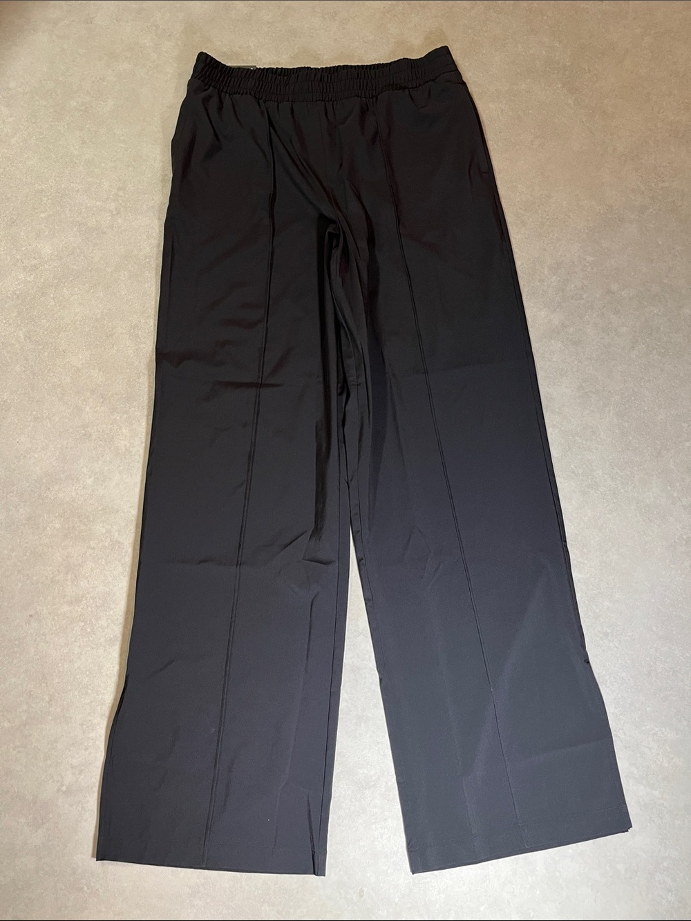 NEW GAP Black Athletic Pants
Large long
Lightweight stretch
$89.95 retail - Picture 11 of 11
